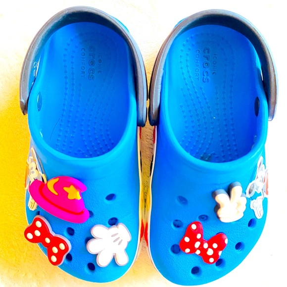 Mickey Mouse Disney crocs size c8 - Picture 4 of 4
